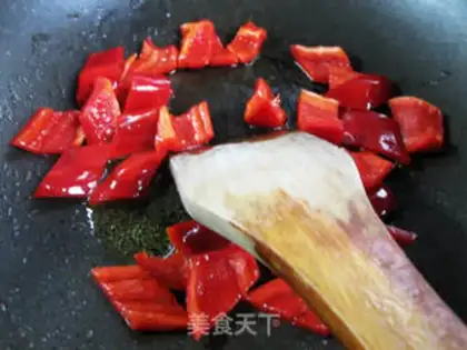 Make Paprika mushroom fried eggs dry step 4