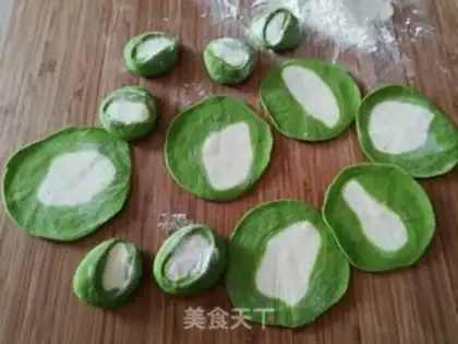 Make A fortune dumpling step 5