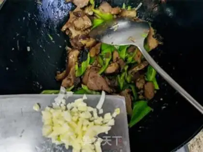 Make Spicy pepper for elbow meat step 5