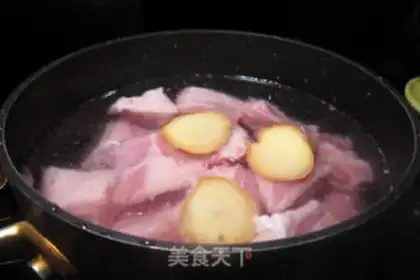 Make Carrot radish soup step 1