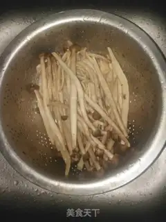 Make Spicy pan shrimp step 9