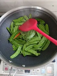 Make Chicken-car noodles step 6