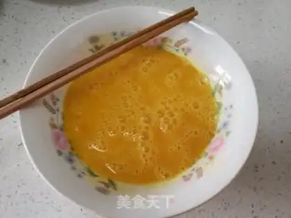 Make Garlic fried goose eggs step 2