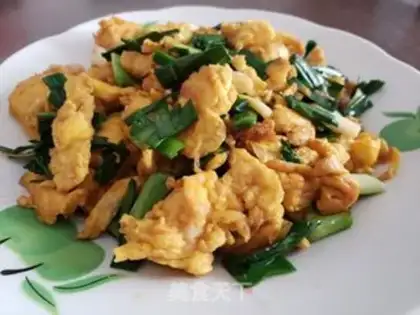 Make Garlic fried goose eggs step 5