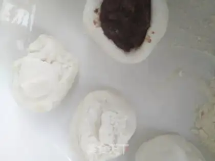 Make Sticky bean buns step 3