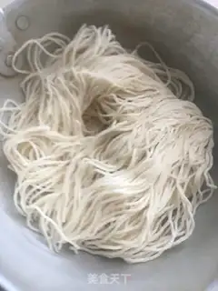 Make Cow-gum noodles step 1