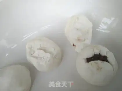 Make Sticky bean buns step 4