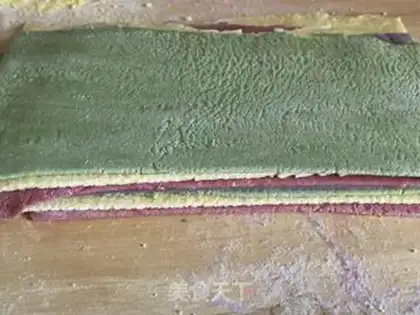 Make Colored stripe dumplings step 7