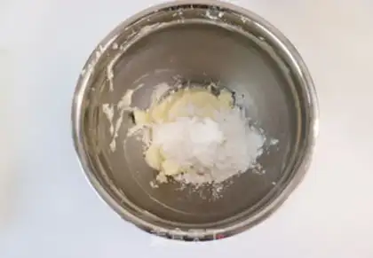 Make Sweet sour strawberry pie step 9