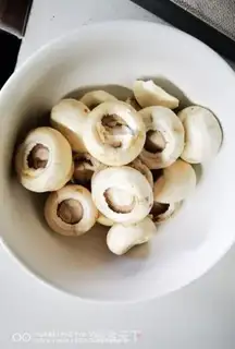 Make Onion juice in mouth mushrooms step 4