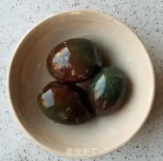 Make Frozen eggs step 1