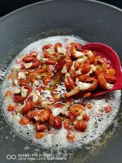 Make Curry lobster noodles step 3