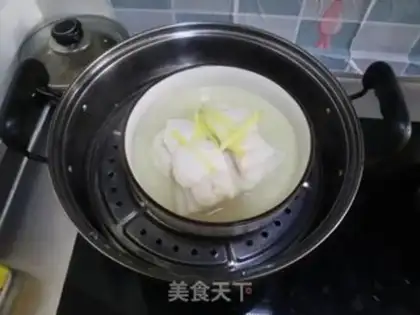 Make Steam fish cucumber rolls step 4