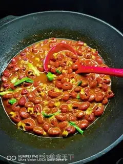 Make Curry lobster noodles step 8