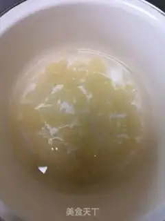 Make Pear soup step 0