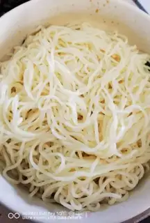 Make Curry lobster noodles step 10