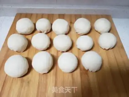 Make Double-coloured pumpkin buns step 10