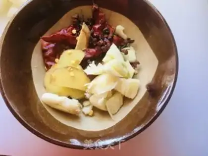 Make Spicy pot potato chips step 1