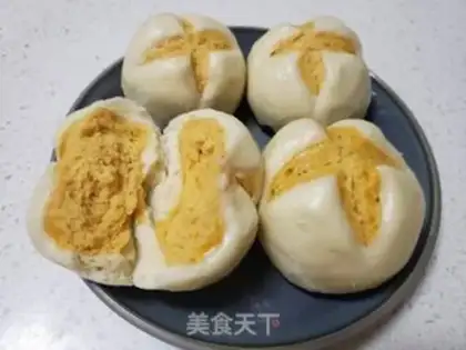 Make Double-coloured pumpkin buns step 16