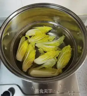 Make Garlic fan dolls step 2