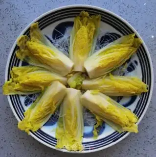 Make Garlic fan dolls step 8