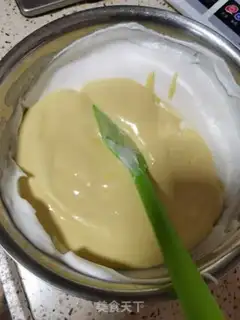 Make Yogurt cake step 11