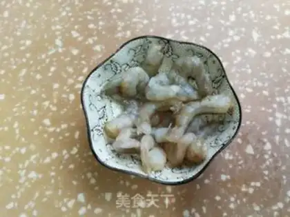 Make Shrimp omelet egg dumpling step 1