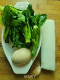 Make Eggs and greens step 0