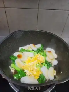 Make Eggs and greens step 8