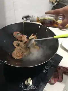 Make Spicy shrimp step 1