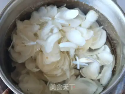Make The honey lily step 2