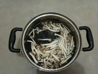 Make Garlic crab-flavored wood step 2