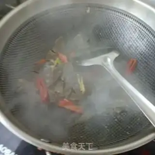 Make "Spring onions fried sheep