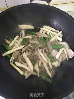 Make Pyre apricot mushrooms fried pig belly step 2