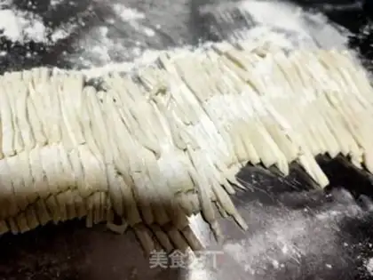 Make Roz-shrimp-skinned noodles step 5