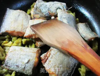 Make Sour sauce with fish step 4