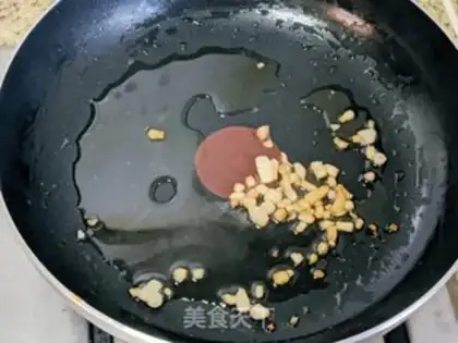 Make Dry-burned yellow fish step 5