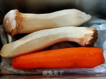 Make Pork abalone carrot dumplings step 1