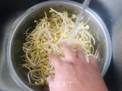 Make Clear the soybeans step 0