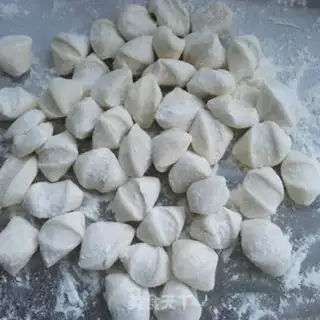 Make Onion beef dumplings step 5