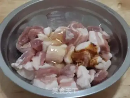 Make Scrambled eggs and cabbage step 1