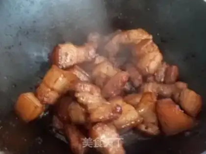 Make Scrambled eggs and cabbage step 3