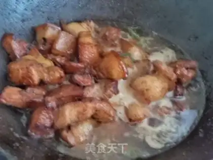 Make Scrambled eggs and cabbage step 4