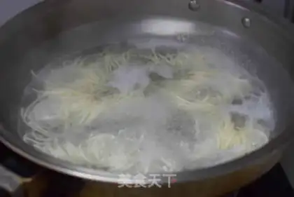 Make Onion noodles step 1
