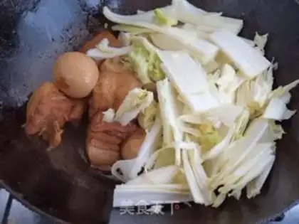 Make Scrambled eggs and cabbage step 9