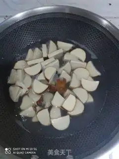 Make Celery fried beans step 1