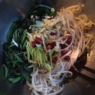 Make Green bean sprouts spinach step 5