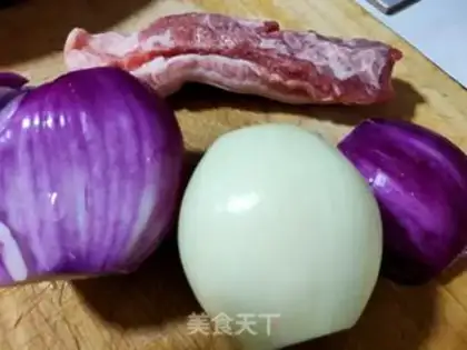 Make Meatloaf onions step 0