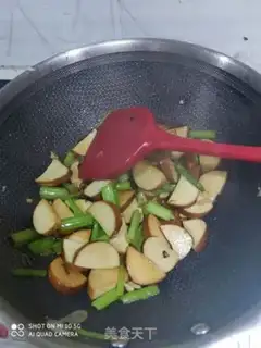 Make Celery fried beans step 6