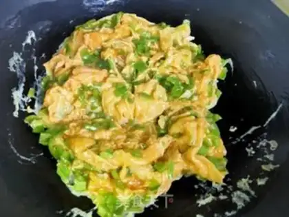 Make Pyramid fried eggs step 9